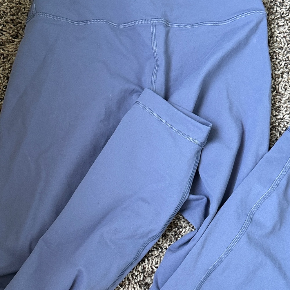 Lululemon - Picture 3 of 4
